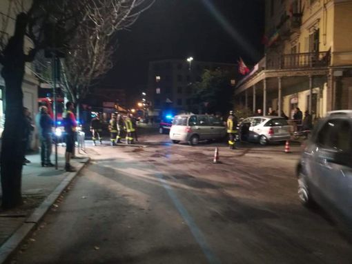 Asti: frontale tra due auto nei pressi della stazione ferroviaria Asti: frontale tra due auto nei pressi della stazione ferroviaria