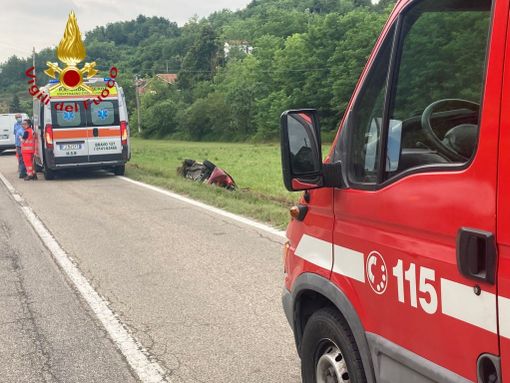Ancora un incidente stradale nell'Astigiano. Auto esce di strada in località Valenzani Ancora un incidente stradale nell'Astigiano. Auto esce di strada in località Valenzani