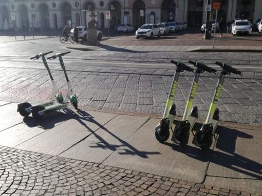 Da Torino ad Asti, con treno, taxi e mono in sharing: arriva il MaaS. E chi viaggia ha 15 euro di cashback