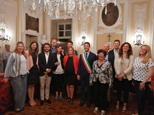 La Giunta Migliasso con alcuni consiglieri durante l'insediamento La Giunta Migliasso con alcuni consiglieri durante l'insediamento