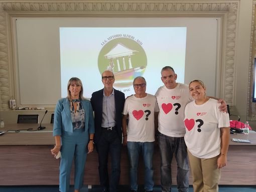 La voce... delle scuole: all’istituto Alfieri la Giornata del Cuore con il dottor Scaglione La voce... delle scuole: all’istituto Alfieri la Giornata del Cuore con il dottor Scaglione