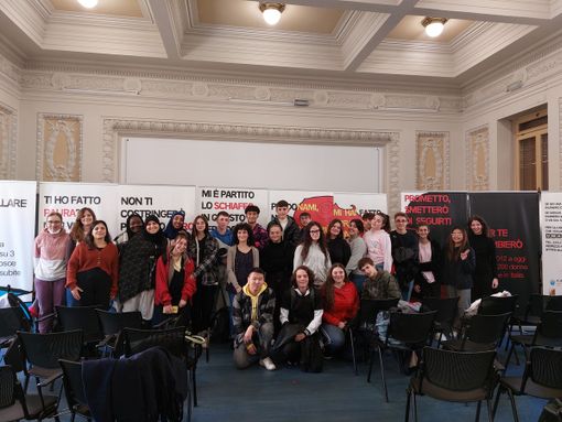 La voce ....Delle scuole: all’Istituto Alfieri di Asti arriva la mostra SOS Donna