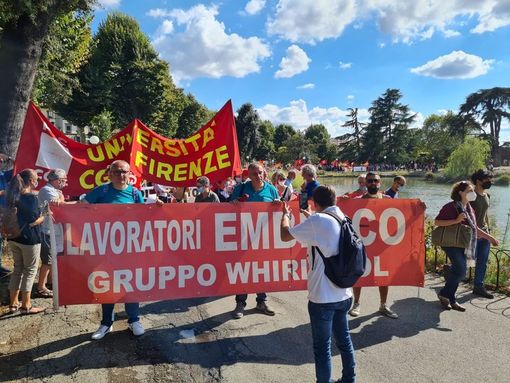 Manifestazione sindacale congiunta dei dipendenti Gkn e Embraco