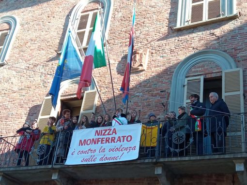 Anche Nizza Monferrato si schiera contro la violenza sulle donne Anche Nizza Monferrato si schiera contro la violenza sulle donne