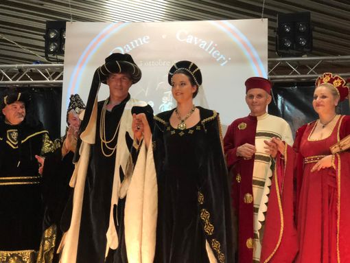 '‘La notte di dame e cavalieri’' organizzata dal Rione Santa Caterina è stato un grande successo '‘La notte di dame e cavalieri’' organizzata dal Rione Santa Caterina è stato un grande successo