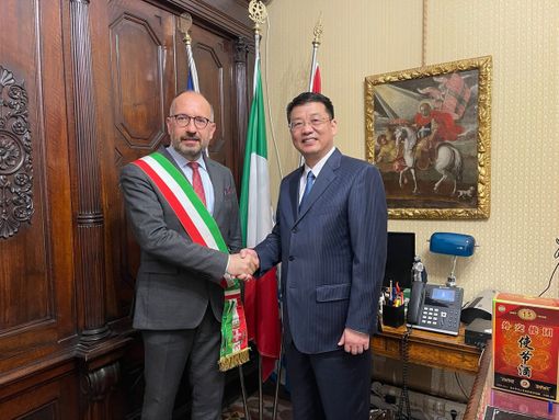 In Comune ad Asti ricevuto il console generale della Repubblica Popolare Cinese a Milano In Comune ad Asti ricevuto il console generale della Repubblica Popolare Cinese a Milano
