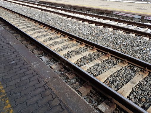 Immagine generica di binari ferroviari