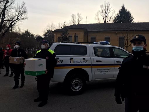 La protezione civile di Asti ritira i vaccini La protezione civile di Asti ritira i vaccini