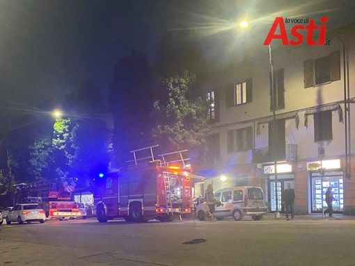 Code in corso Savona ad Asti per principio di incendio in una pizzeria
