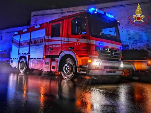 Doppio intervento per i Vigili del Fuoco di Asti: chiusa nella notte l'A21 per risolvere un incidente