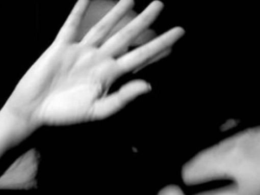 Maltrattava la compagna incinta e disabile e i figli minorenni: il gip conferma il divieto di avvicinamento a un 45enne astigiano