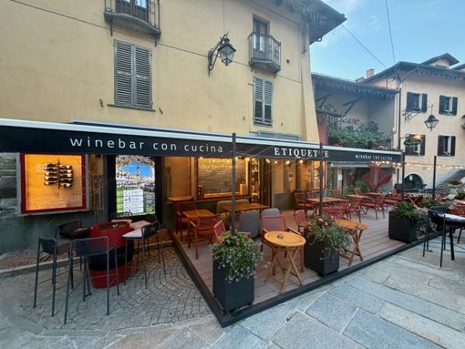 Limone Piemonte: sosta da Etiquette – Enoteca con Cucina, dove il passo dell’apericena è dettato dal vino
