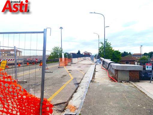 I lavori in corso sul ponte Ogerio Alfieri