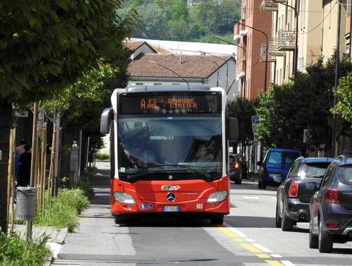 Asti, variazioni ai percorsi dei bus A e B di Asp: fermate modificate il 14 e 21 dicembre