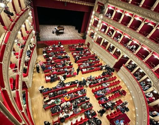 Emiliano Toso torna al Teatro Alfieri di Asti: un concerto a 432Hz per musica e solidarietà