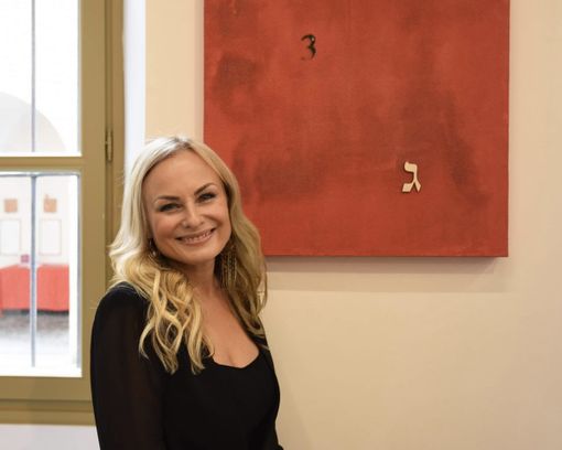 Ancora una prestigiosa esposizione per la pittrice astigiana Feofeo che sarà alla Biennale di Venezia con "Il Muro dei desideri" Ancora una prestigiosa esposizione per la pittrice astigiana Feofeo che sarà alla Biennale di Venezia con "Il Muro dei desideri"