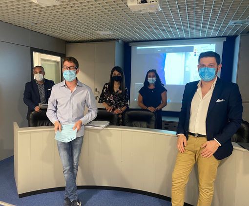 Confcommercio Giovani: terminato il primo corso di inglese commerciale, con la consegna dei diplomi