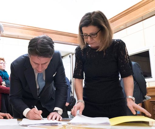 Il premier Conte e il ministro De Micheli Il premier Conte e il ministro De Micheli