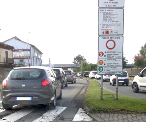 Diesel Euro 5, scongiurato il blocco in Piemonte. Il Governo firma il decreto che stoppa il provvedimento Diesel Euro 5, scongiurato il blocco in Piemonte. Il Governo firma il decreto che stoppa il provvedimento