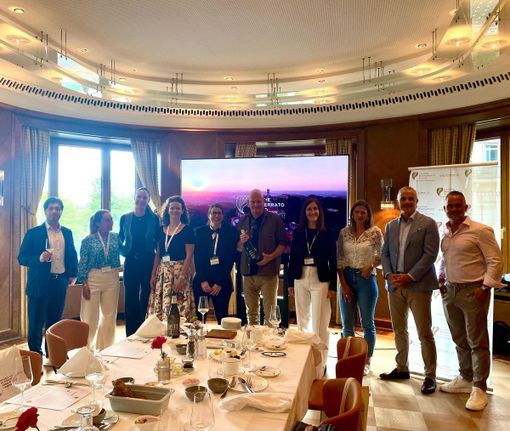 In foto: il Roadshow Dach a Zurigo