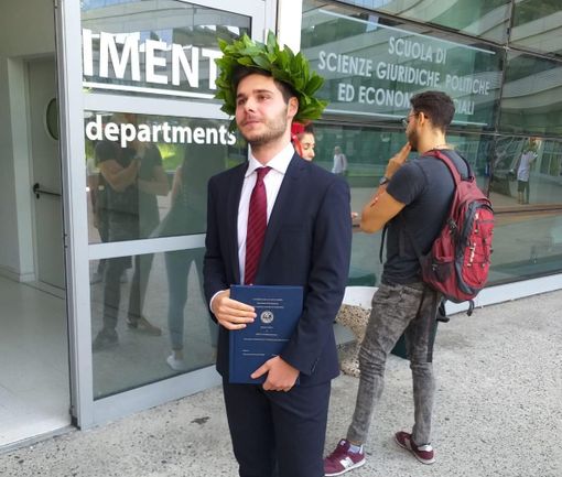 Laurea con massimo dei voti e Dignità di Stampa per uno studente astigiano