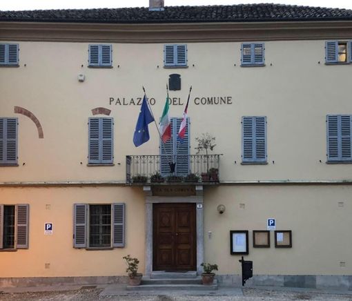Il Municipio di Castagnole Lanze