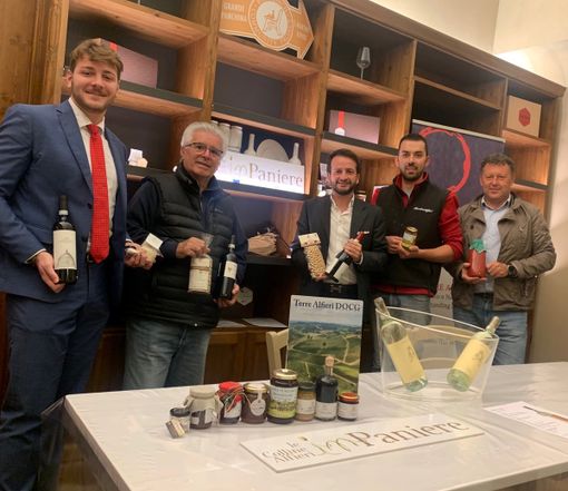 Le Colline Alfieri approdano a  “L’Italia che mi piace – In viaggio con Raspelli”