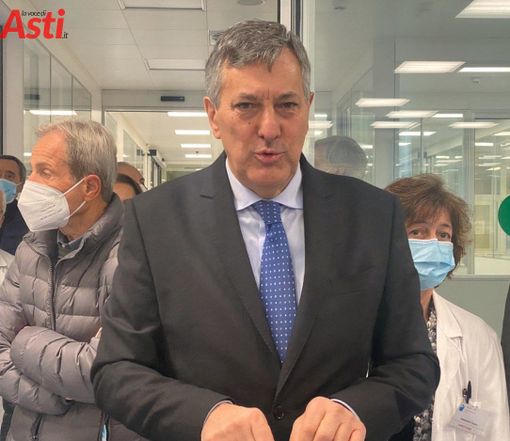 L'assessore Icardi ritratto in occasione di una sua visita all'ospedale di Asti