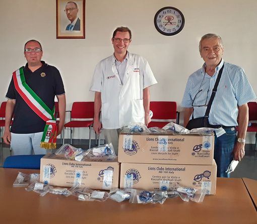 Anche il sindaco di Buttigliera alla consegna dei 200 paia di occhiali al Charity Eye Hospital in Ruanda Anche il sindaco di Buttigliera alla consegna dei 200 paia di occhiali al Charity Eye Hospital in Ruanda
