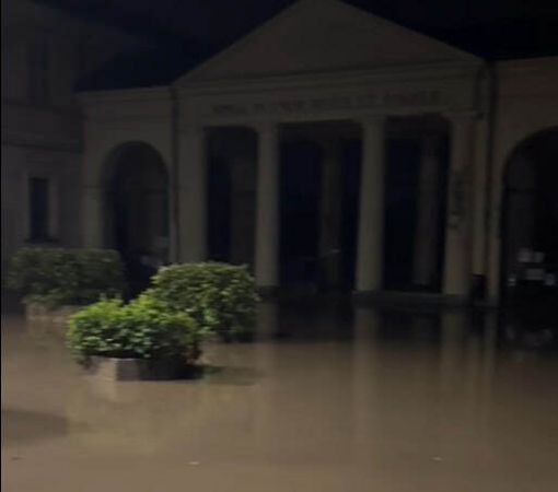 Immagine tratta da un video postato sulla pagina Dati Meteo Asti che documenta l'allagamento dell'area