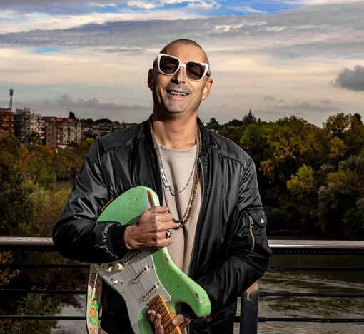 Alex Britti ed Edoardo Bennato in concerto a Ferrere e Piea
