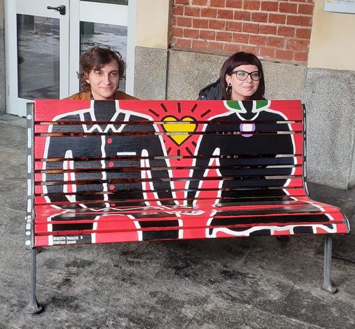 Destro&Sinistra, quando l'amicizia diventa arte. La mostra al Diavolo Rosso di Alberto e Martina Destro&Sinistra, quando l'amicizia diventa arte. La mostra al Diavolo Rosso di Alberto e Martina