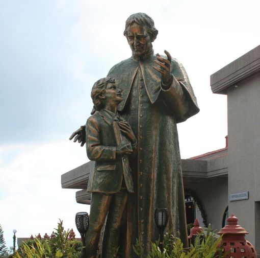 I Santi Sociali: pionieri della fede e architetti della società