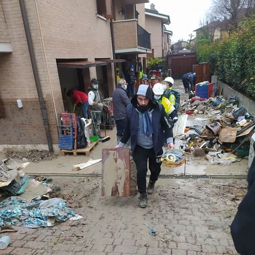 L’attività del coordinamento Protezione Civile di Asti nei paesi modenesi alluvionati [FOTO]