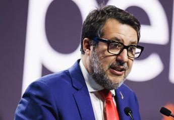 Esame di guida, Salvini: &quot;Nel 2025 cambia, più pratica e meno crocette&quot;