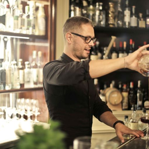 L'arte del bar: capire l'importanza di un adeguato bancone barman