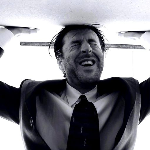 Alcuni fermi immagine tratti dal videoclip