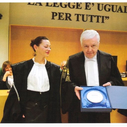 Mezzo secolo di toga: festa in tribunale ad Asti per l’avvocato albese Roberto Ponzio
