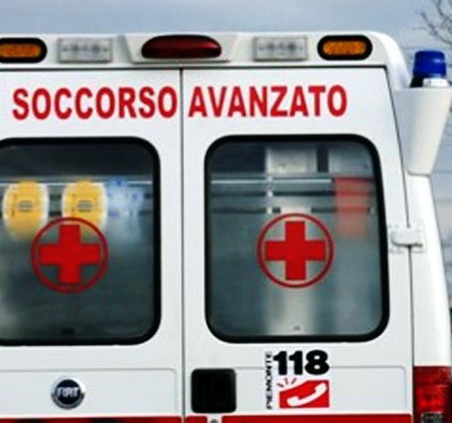 Frontale tra due auto a Calamandrana sulla strada tra Canelli e Nizza
