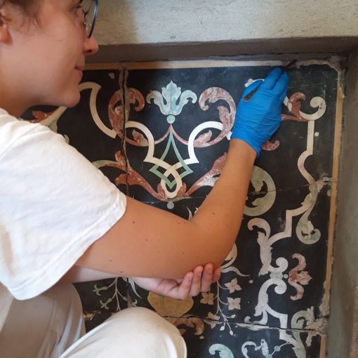 Antignano: al via il restauro sul paliotto d'altare nella chiesa di Santo Stefano
