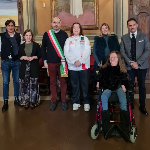 Ricevuta in Municipio ad Asti Francesca Vassarotti, campionessa di tiro con l'arco