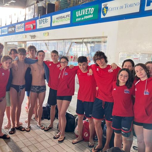 I giovani atleti dell'Asti Nuoto