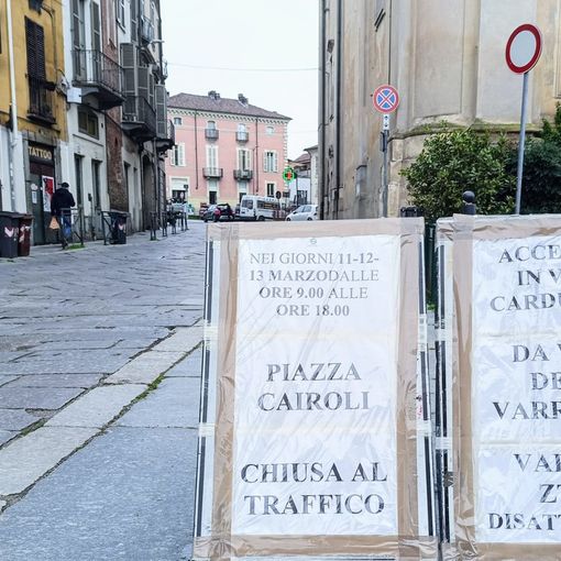 Chiusura al traffico da questa mattina, fino al 13 marzo di piazza Cairoli e via Caracciolo tra via Carducci e piazza Cairoli
