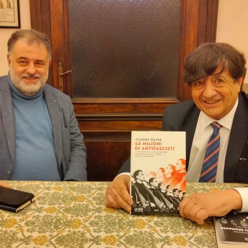 Il rapporto (irrisolto) tra Italia e fascismo al centro dell'incontro tra lo storico Gianni Oliva e Federico Fornaro