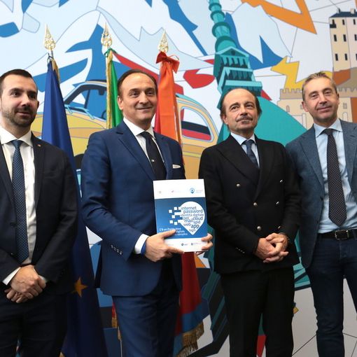Il Piemonte in soccorso a boomers (e non solo): in sei mesi avvicinati 10mila cittadini al digitale  [VIDEO]
