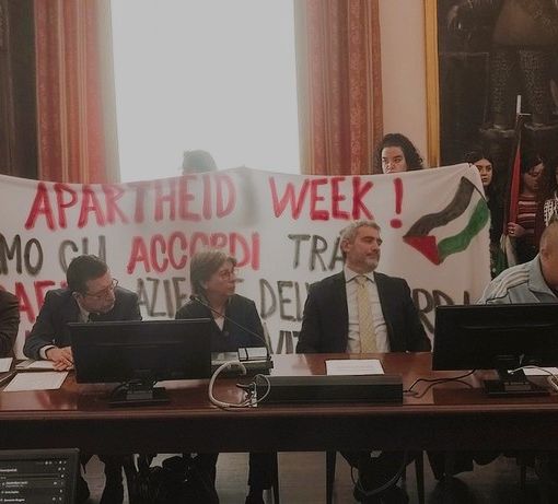 Il collettivo studentesco fa irruzione nel Senato accademico (Torino Oggi)