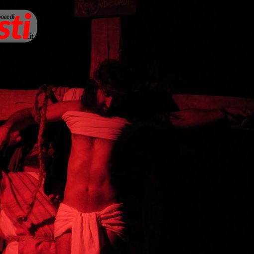 Torna la Via Crucis di Antignano dopo 4 anni di assenza [GALLERIA FOTOGRAFICA]
