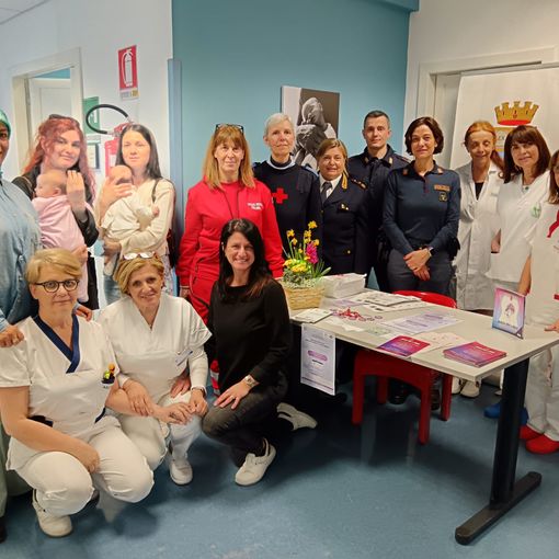 La Questura di Asti, l’Asl e il Centro antiviolenza L’Orecchio di Venere di nuovo unite contro la violenza sulle donne [FOTO]