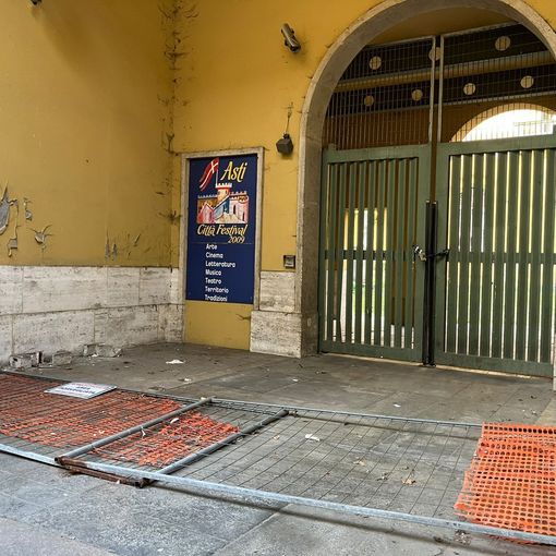 L'ex ospedale di via Bottallo è un monumento al degrado in piena vista