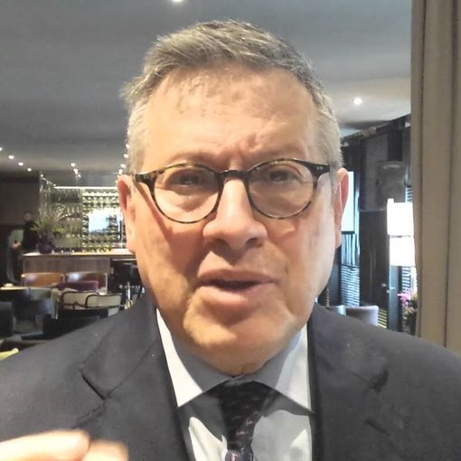 Il giornalista Paolo Liguori a Canelli, racconta gli ultimi trent'anni della storia italiana sul tema legalità